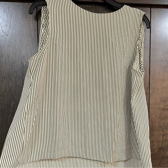 Worthington Tank Top - Picture 2 of 4